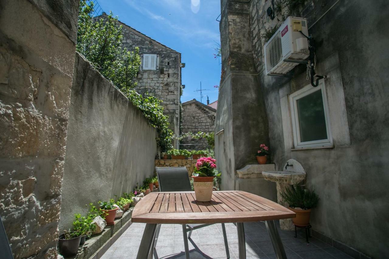Mendi Gasthuis Trogir